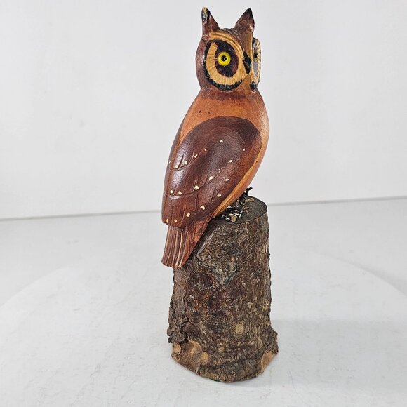 Hand-Carved Wooden Owl Figurine On Tree Stump Detailed Folk Art Vintage Bird - Picture 2 of 9